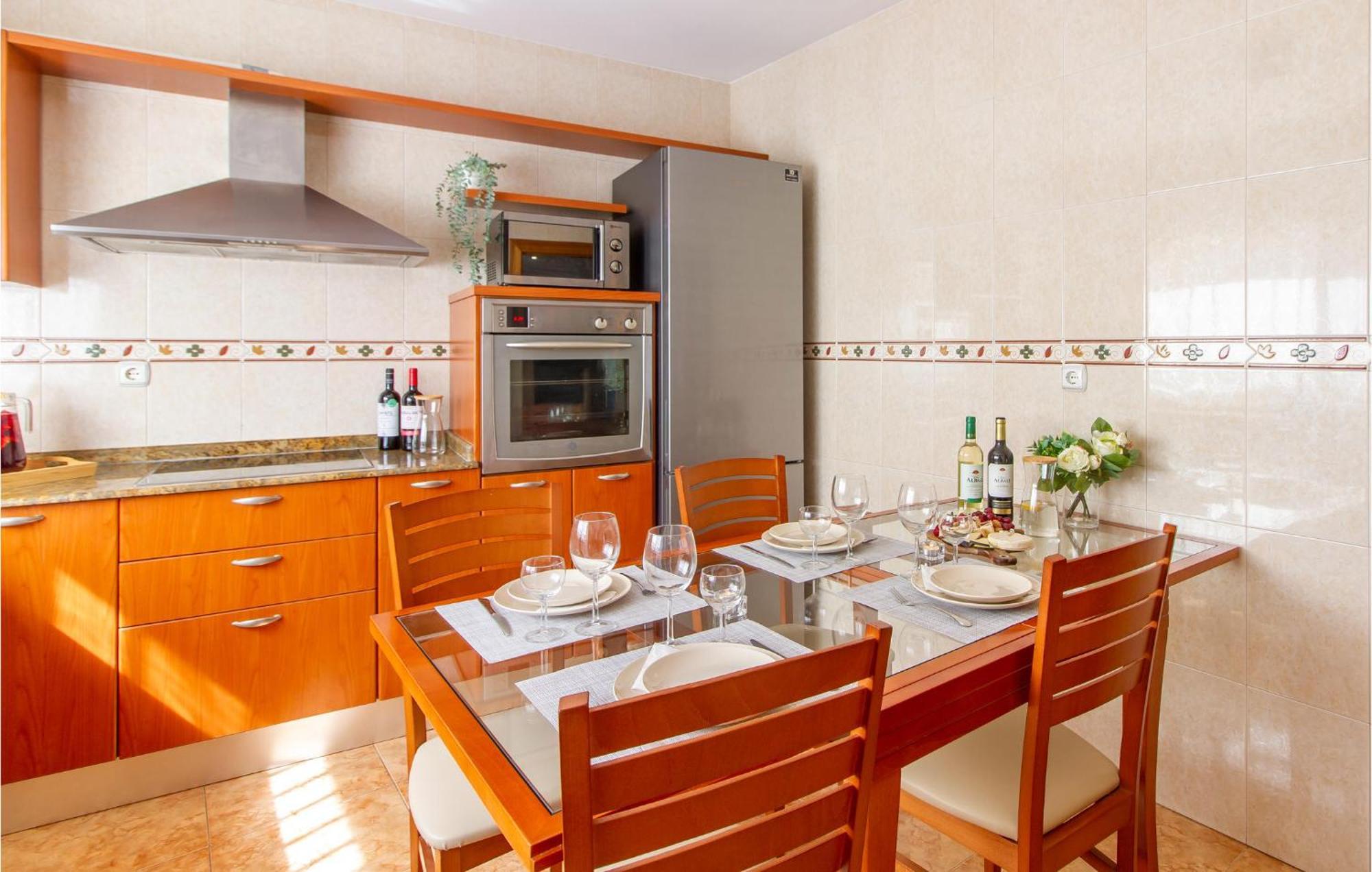 Cozy Apartment In Aguilas With Kitchen Exterior photo
